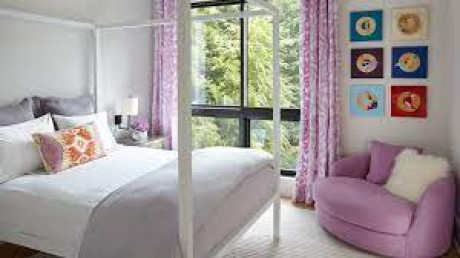 DOUBLE DOUBLE BEDROOM